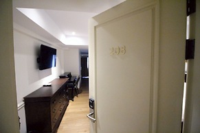 Sasha House-Hotel-Senanikom