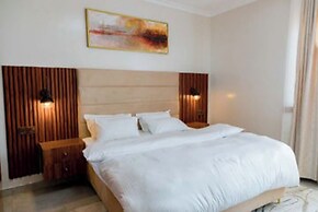 Tranquil Point Residence