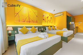Cubicity Metro House