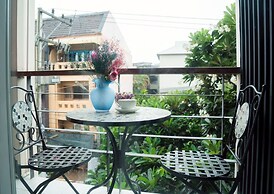 Nature Home Hostel & Cafe