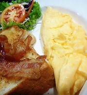 Nature Home Hostel & Cafe