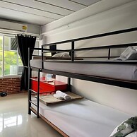 Nature Home Hostel & Cafe