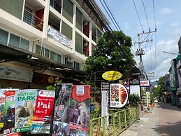 Nature Home Hostel & Cafe