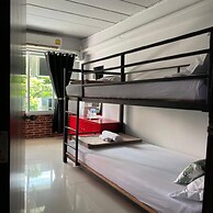 Nature Home Hostel & Cafe
