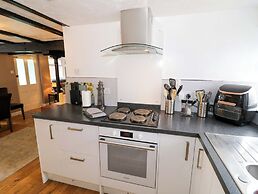 Cosy Cottage in Harvington