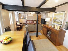 Cosy Cottage in Harvington
