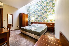 MALIA HOME