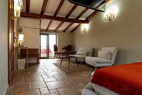 MALIA HOME