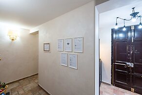 MALIA HOME