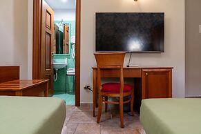 MALIA HOME