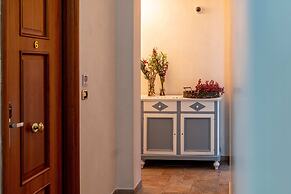 MALIA HOME