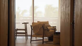 Minimalist elegance by the beach