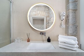 Tifani Luxury Rooms 3