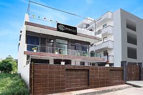 Urban Nest Rooms & Rooftop Restaurant