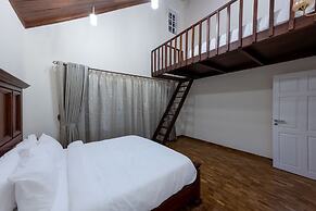Petals Luxury Homestay
