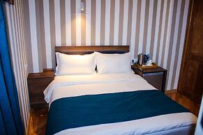 Legend Hotel