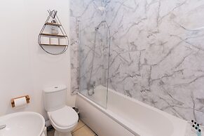 City Centre Spacious Apartment - Birmingham