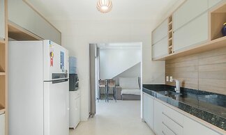 Condominium With Pool 950m From the Beach - PDM
