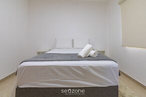 Condominium With Pool 950m From the Beach - PDM