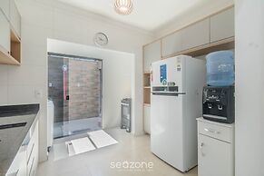 Condominium With Pool 950m From the Beach - PDM