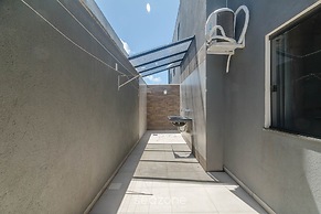 Condominium With Pool 950m From the Beach - PDM