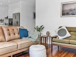 Kirra Shores Coastal Hideaway
