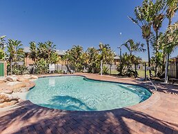 Kirra Shores Coastal Hideaway