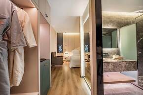 Pilot Hotel