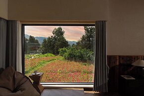 LiJiang Mountion Spring Resort