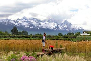LiJiang Mountion Spring Resort