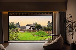 LiJiang Mountion Spring Resort