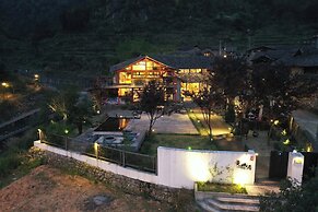 Lishui Manshanju Forest Retreat