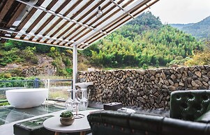 Lishui Manshanju Forest Retreat