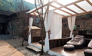 Lishui Manshanju Forest Retreat