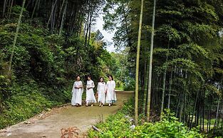 Lishui Manshanju Forest Retreat