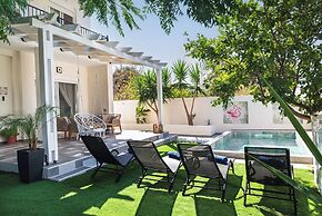 Paradissia Luxe Villa With Private Swimming Pool