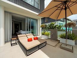 Beautiful Apt with a Pool