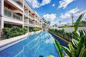 Seaview Condo with Large Pool - BAP1