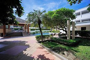 Seaview Condo with Large Pool - BAP1