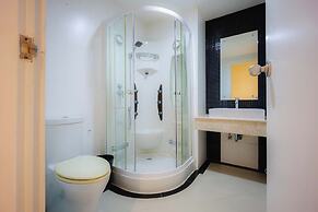 Seaview Condo with Large Pool - BAP1