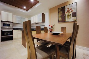 Seaview Condo with Large Pool - BAP1