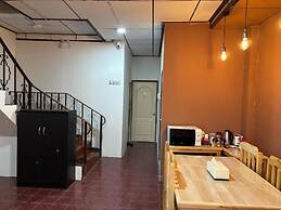 Ochatee Hostel