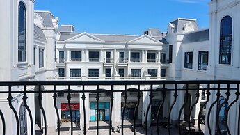 Blue Waves Hotel