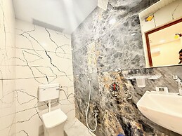 Hotel Malay - near Temple & Rail Station