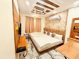 Hotel Malay - near Temple & Rail Station