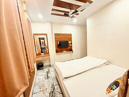 Hotel Malay - near Temple & Rail Station