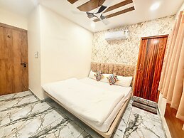 Hotel Malay - near Temple & Rail Station