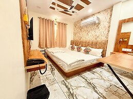 Hotel Malay - near Temple & Rail Station