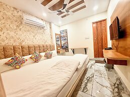 Hotel Malay - near Temple & Rail Station