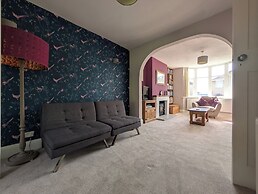 Cherry View House 3 Bed Garden Parking Sleeps 8